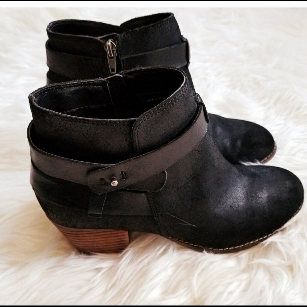 Dolce Vita bootie size 9